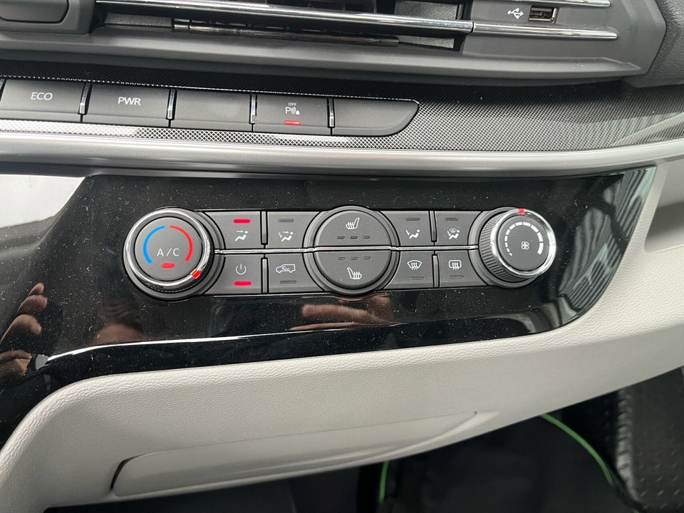 Maxus e-Deliver 9 65 L4 Chassis 2d