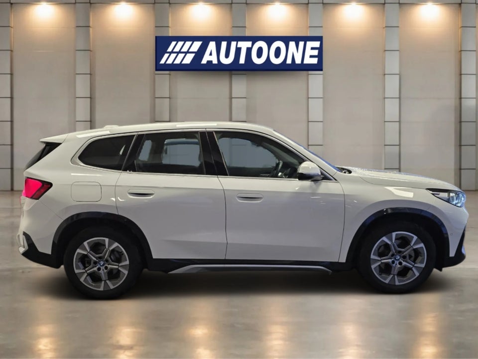 BMW iX1 eDrive20 X-Line 5d