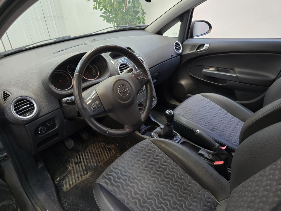 Opel Corsa 1,3 CDTi 95 Cosmo eco 5d