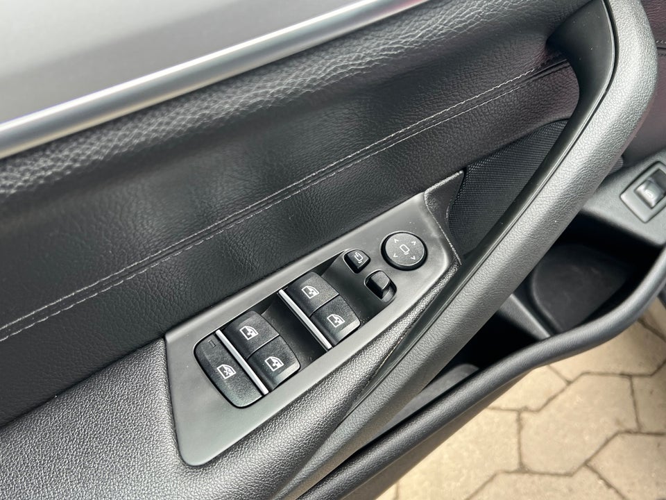 BMW 520d 2,0 Touring Connected aut. 5d