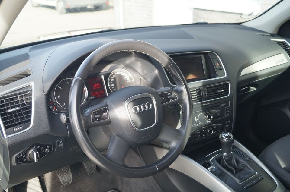 Audi Q5 2,0 TDi 143 quattro 5d