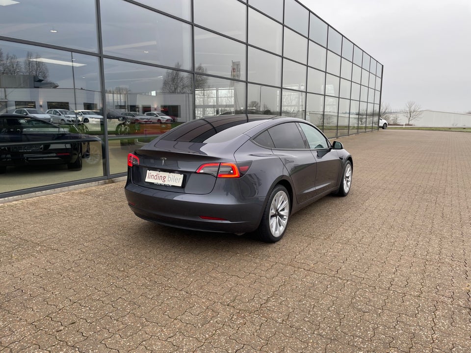 Tesla Model 3 Standard Range+ RWD 4d