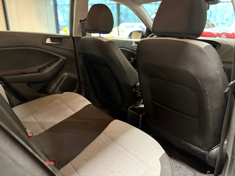 Hyundai i20 1,25 Trend 5d