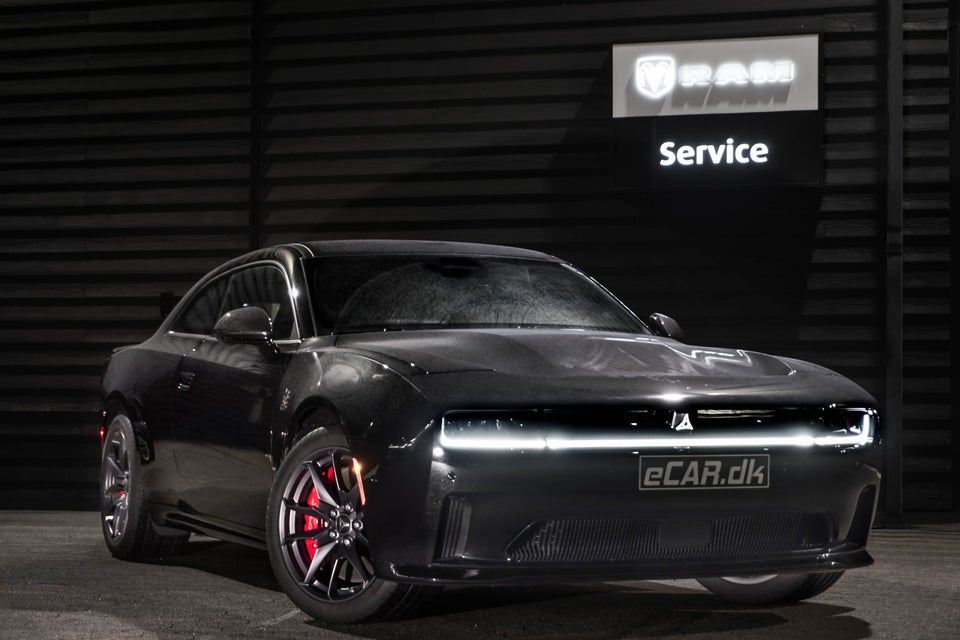 Dodge Charger EV Daytona Scat Pack 2d