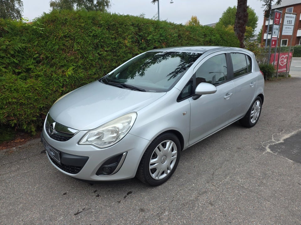 Opel Corsa 1,2 16V Cosmo 5d