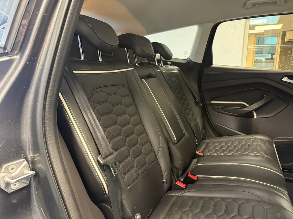 Ford Kuga 2,0 TDCi 180 Vignale aut. AWD 5d