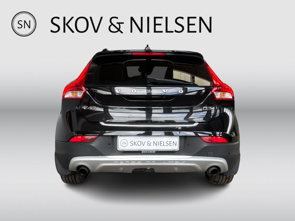 Volvo V40 CC 2,0 D3 150 Summum aut. 5d