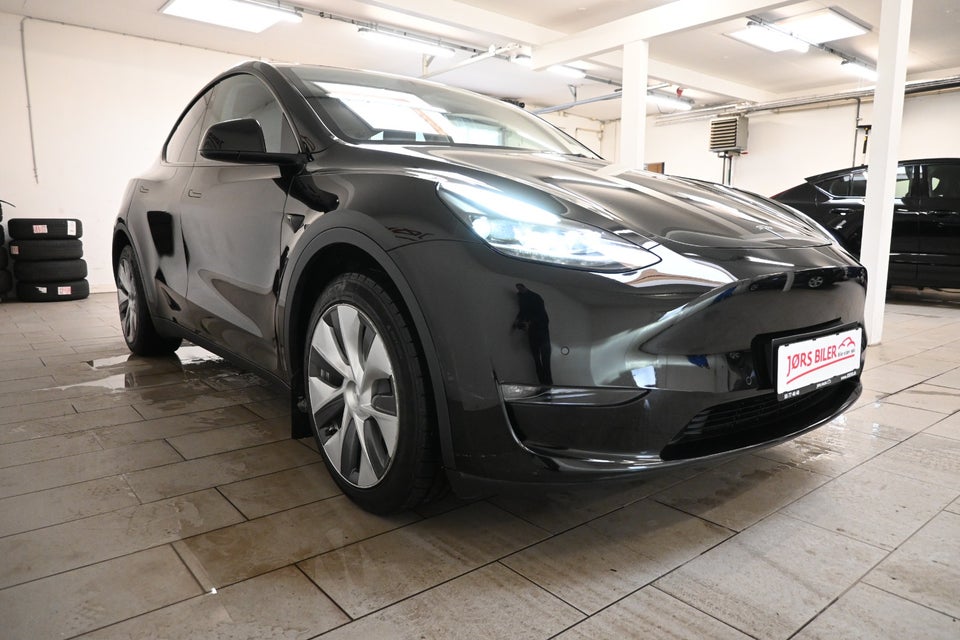 Tesla Model Y Long Range AWD 5d