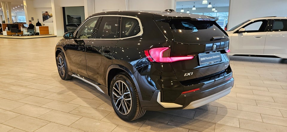 BMW iX1 eDrive20 X-Line 5d