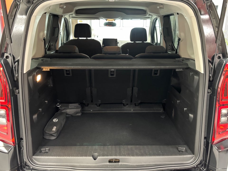 Toyota ProAce City Verso 1,2 T 110 Medium Family 5d