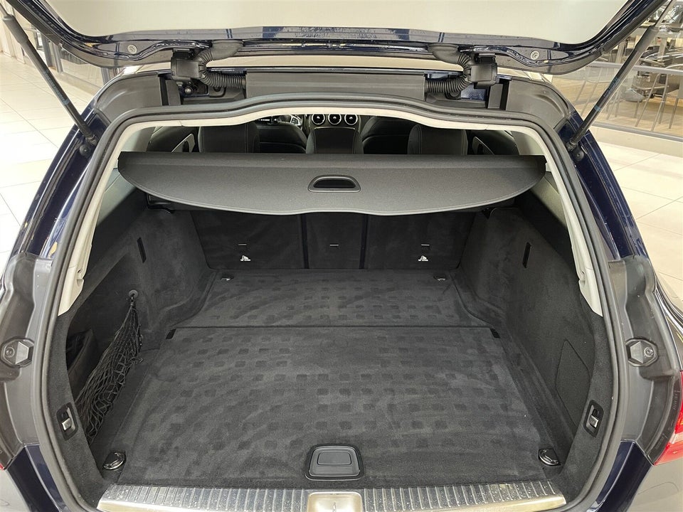 Mercedes C220 d 2,2 Progressive stc. aut. 5d