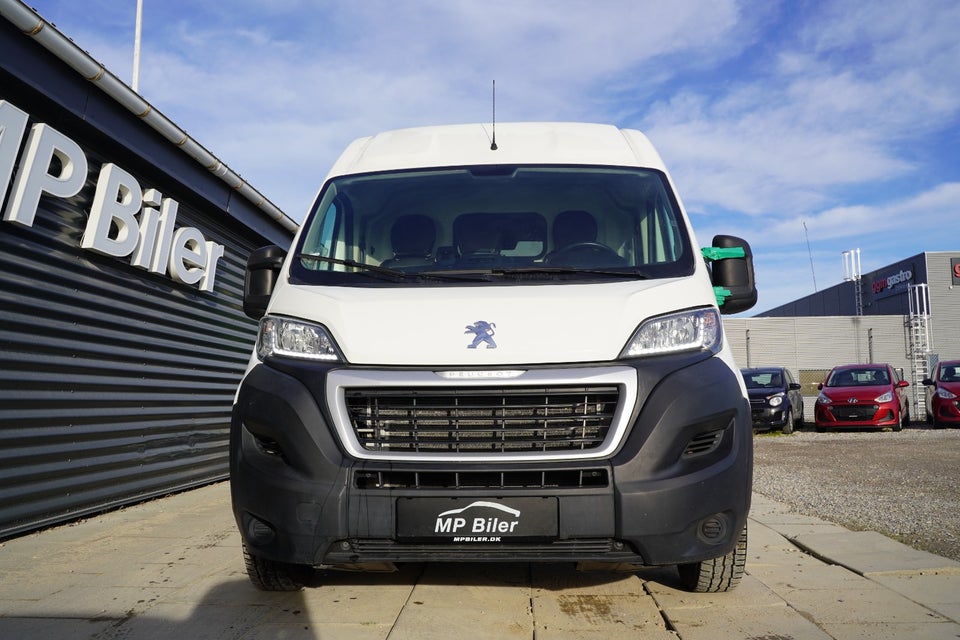 Peugeot Boxer 335 2,2 BlueHDi 140 L3H2 Premium