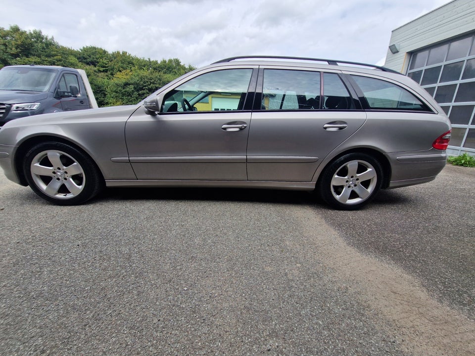 Mercedes E220 2,2 CDi Elegance stc. aut. 5d