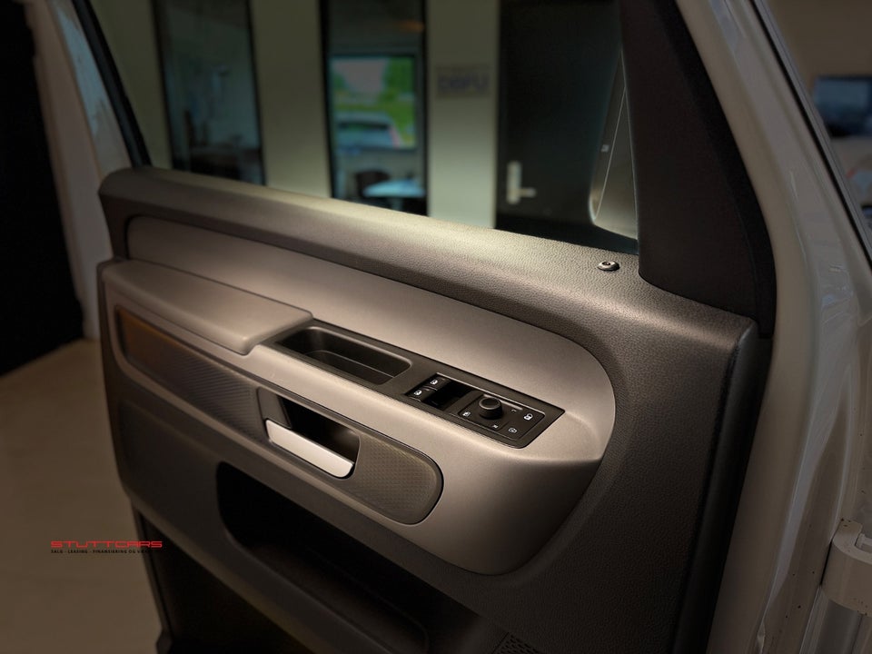 VW ID. Buzz 77 Cargo Pro