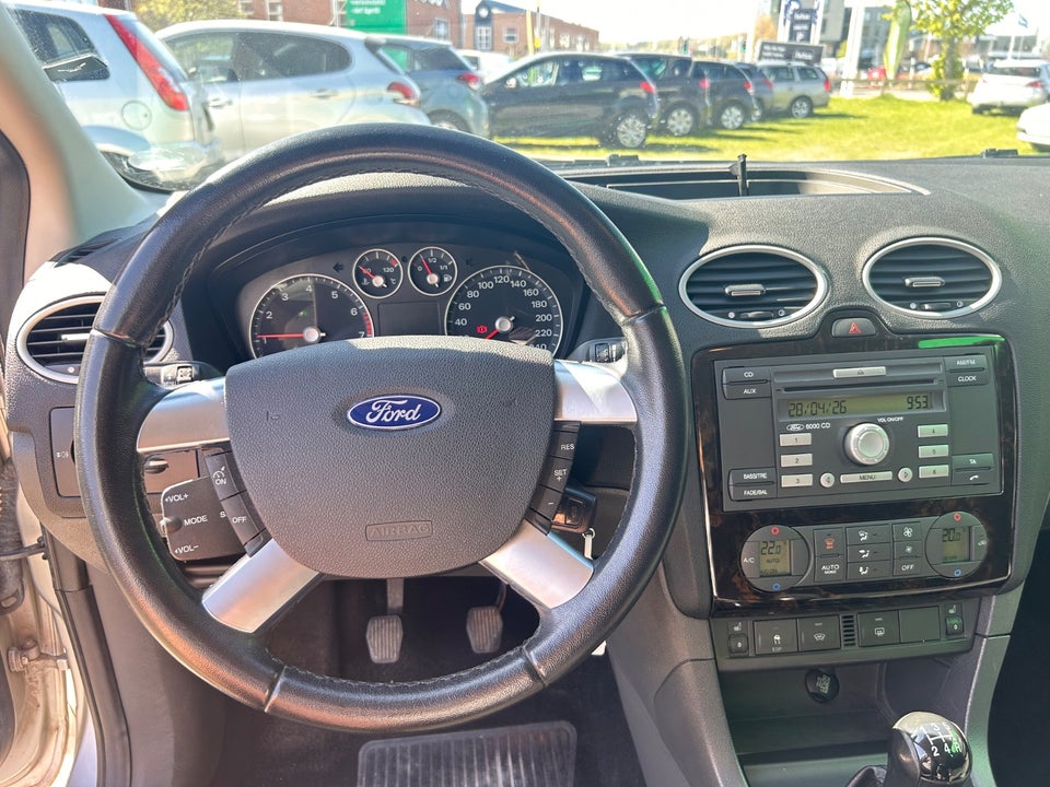 Ford Focus 1,6 Trend 100 5d