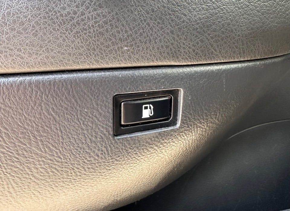 Toyota Avensis 2,0 D-4D Sol stc. 5d