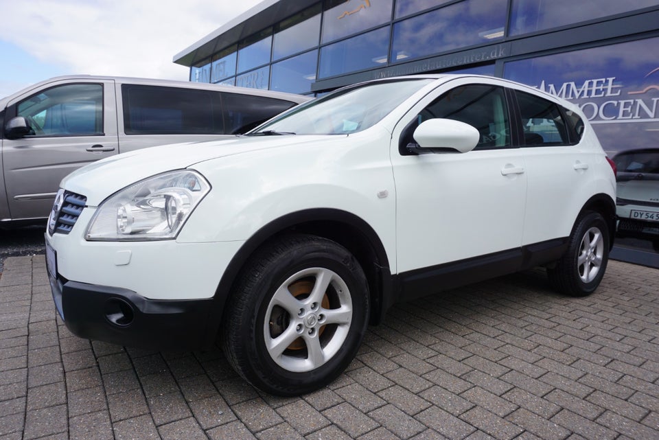 Nissan Qashqai 1,6 Visia 5d