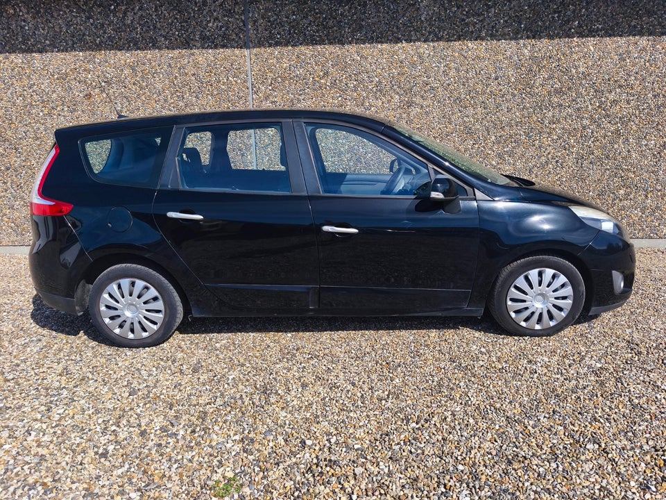 Renault Grand Scenic III 1,9 dCi 130 Dynamique 7prs 5d