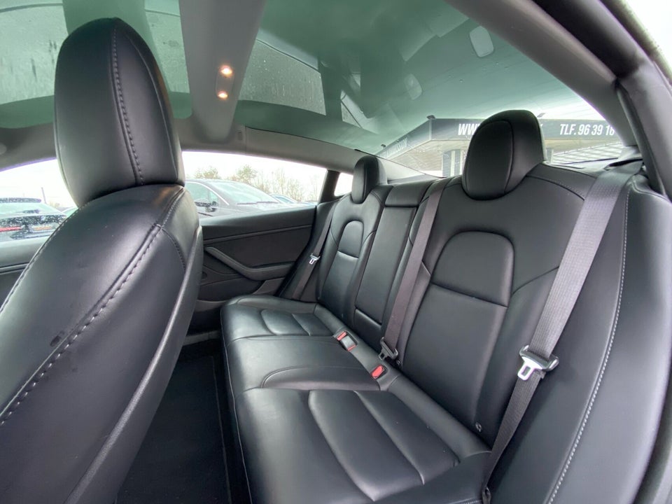 Tesla Model 3 Long Range AWD 4d