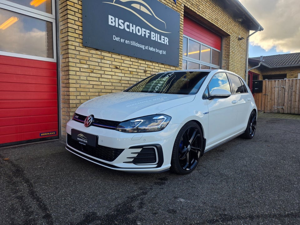 VW Golf VII 1,4 GTE DSG 5d