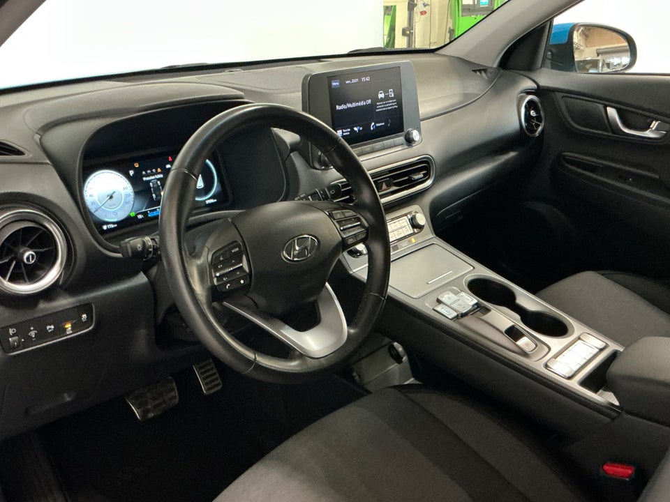 Hyundai Kona 39 EV Essential 5d