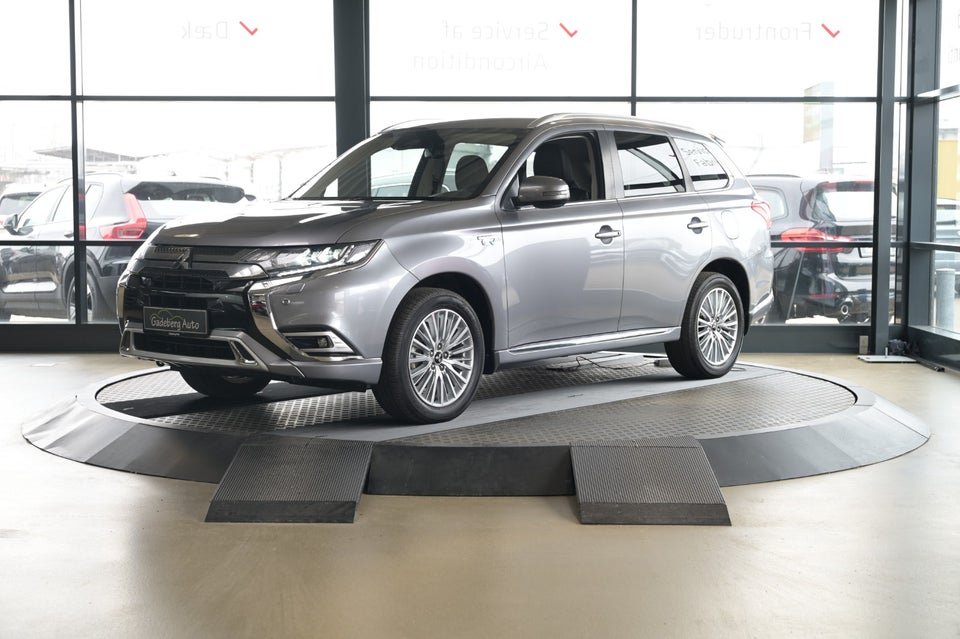 Mitsubishi Outlander 2,4 PHEV Intense CVT 4WD 5d