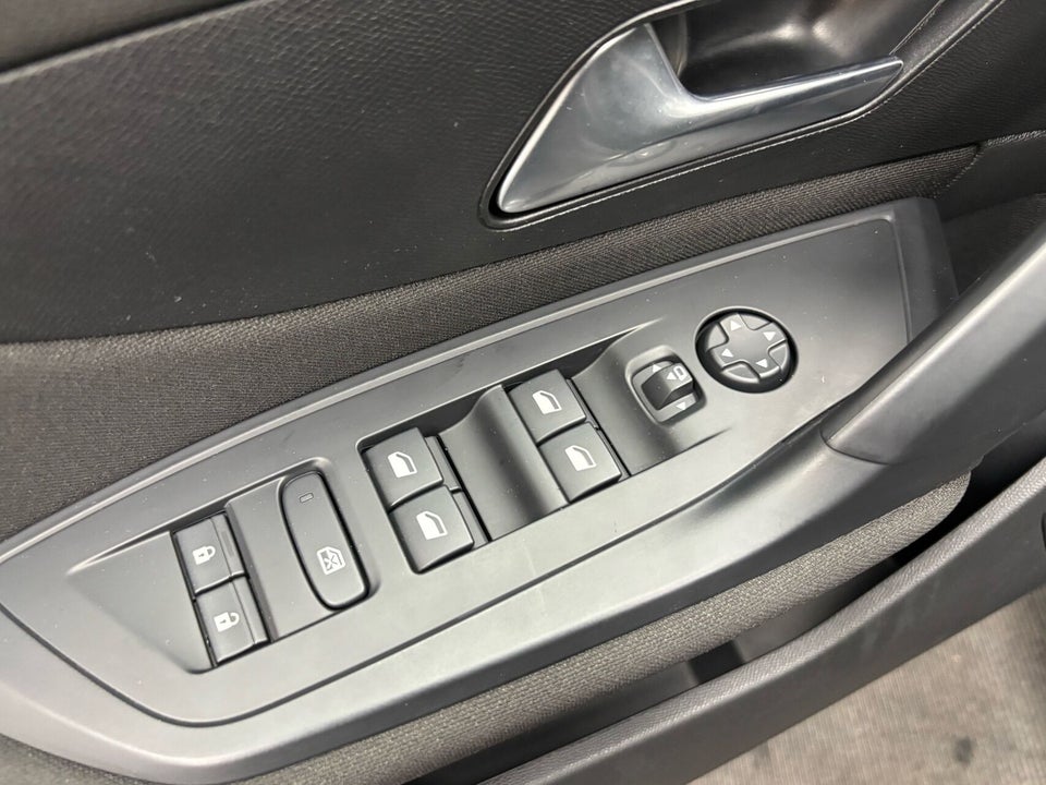 Peugeot e-308 54 Style SW 5d