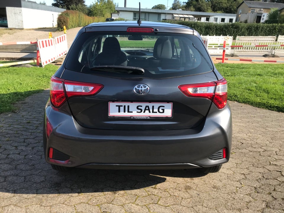 Toyota Yaris 1,0 VVT-i T2 5d