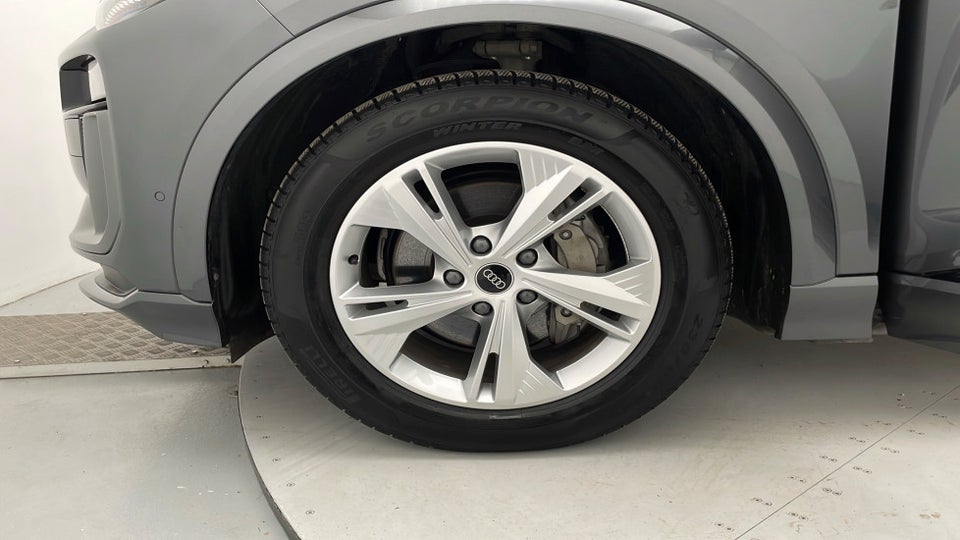 Audi Q6 e-tron S-line quattro 5d