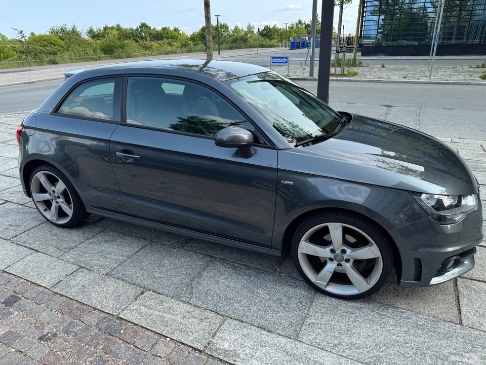 Audi A1 1,4 TFSi 185 Ambition S-line S-tr. 3d