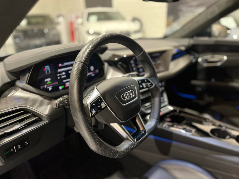 Audi e-tron GT quattro 4d