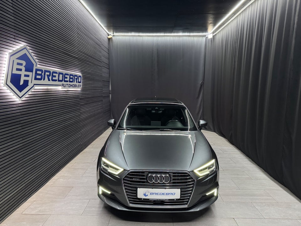 Audi A3 1,4 e-tron S-line Sportback S-tr. 5d
