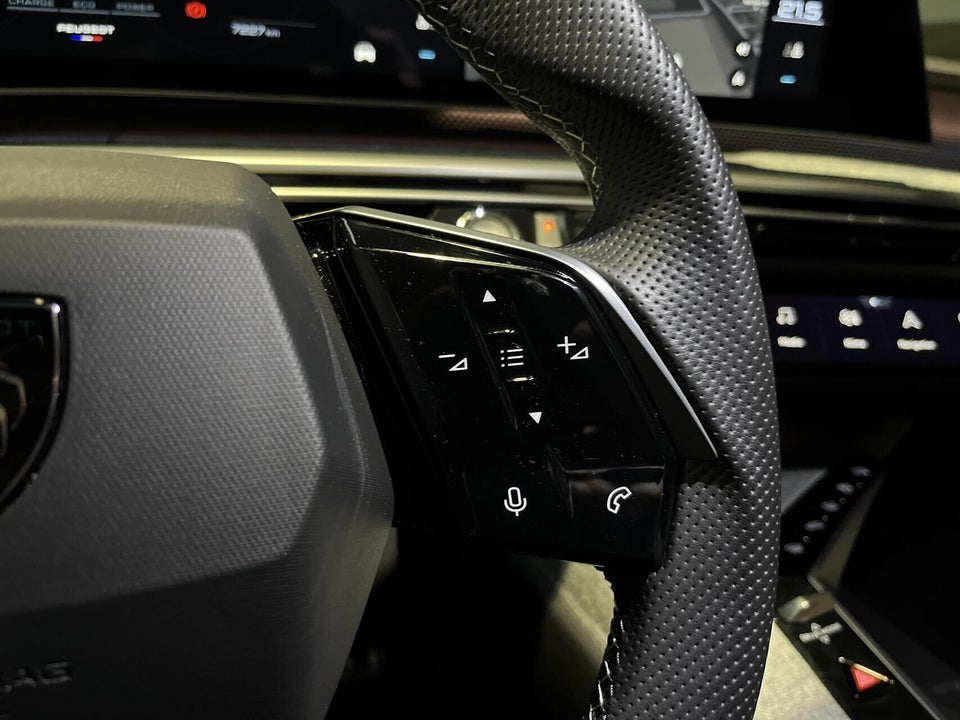 Peugeot e-5008 77 GT Pack 7prs 5d