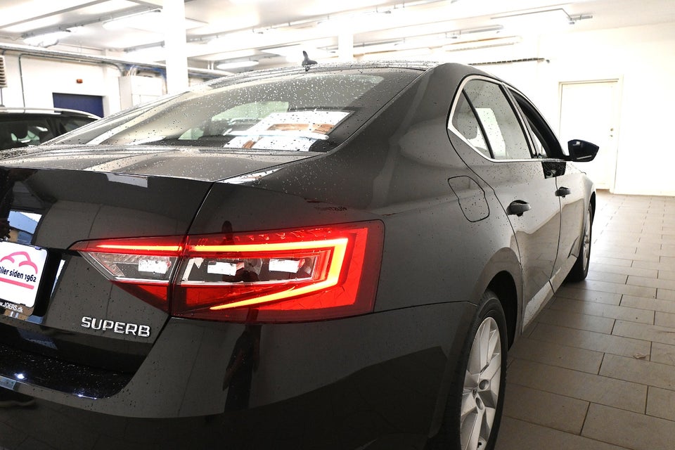 Skoda Superb 1,6 TDi 120 Style DSG 5d