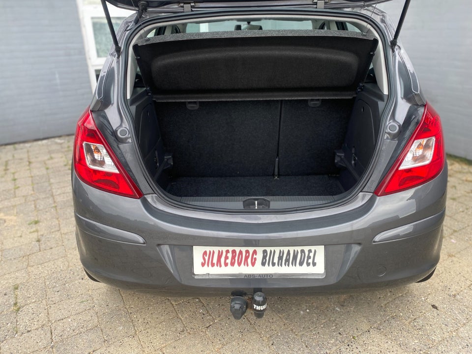 Opel Corsa 1,4 16V Cosmo 5d