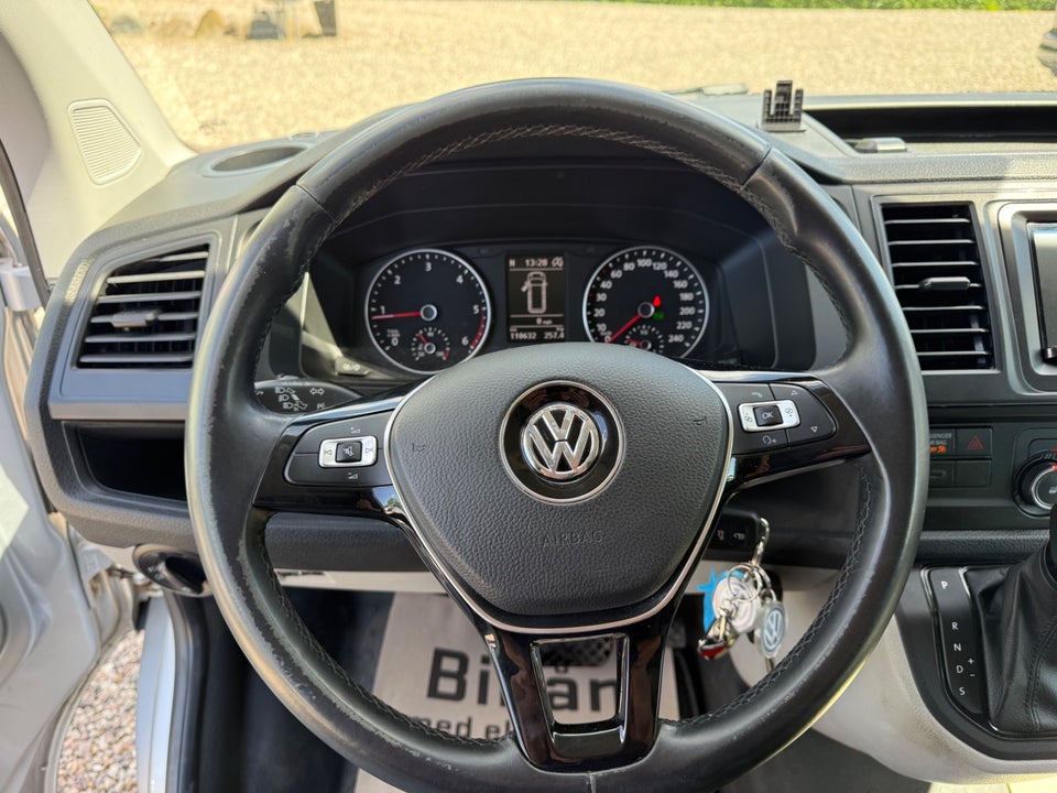 VW Transporter 2,0 TDi 180 Kassevogn DSG lang
