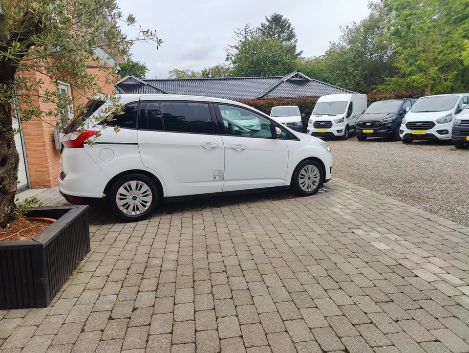 Ford Grand C-MAX 1,5 TDCi 120 Business Van 5d