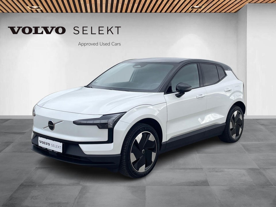 Volvo EX30 Twin Performance Plus 5d