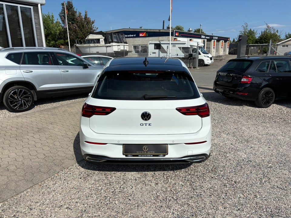 VW Golf VIII 1,4 GTE DSG 5d