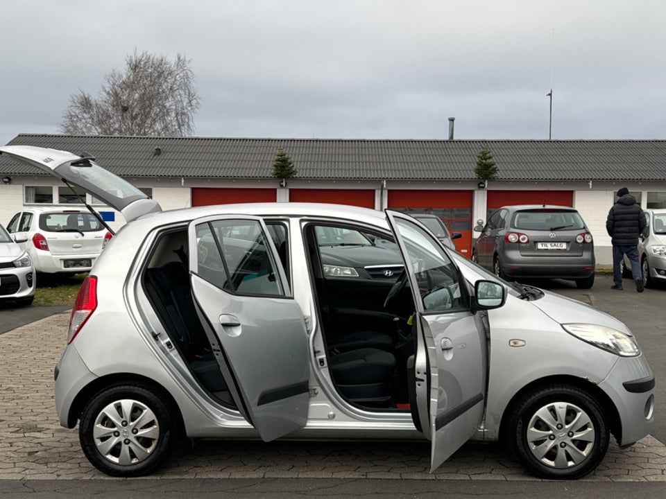 Hyundai i10 1,1 Comfort 5d