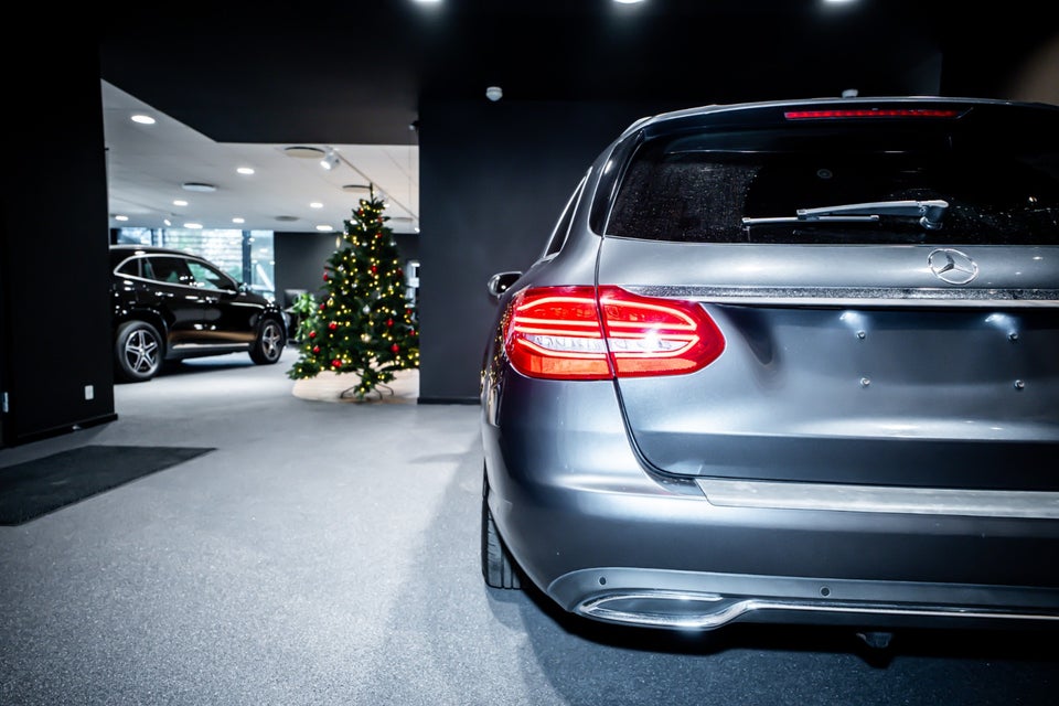 Mercedes C220 d 2,2 Avantgarde stc. aut. 5d