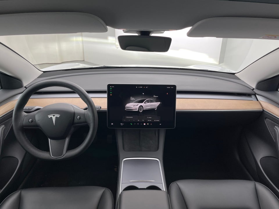 Tesla Model 3 RWD 4d