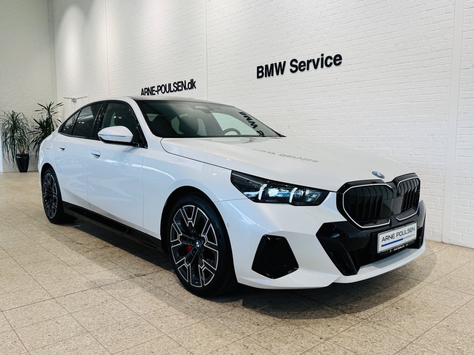 BMW i5 eDrive40 Fully Charged M-Sport 4d