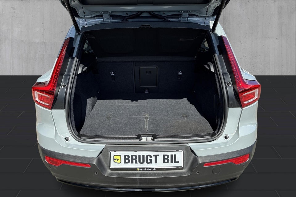 Volvo EX40 Extended Range Plus 5d