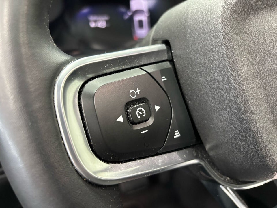 Volvo XC40 ReCharge Twin Ultimate 5d