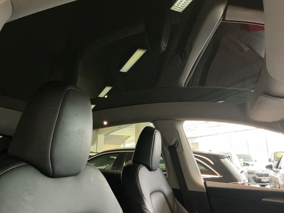 Tesla Model Y Long Range AWD 5d