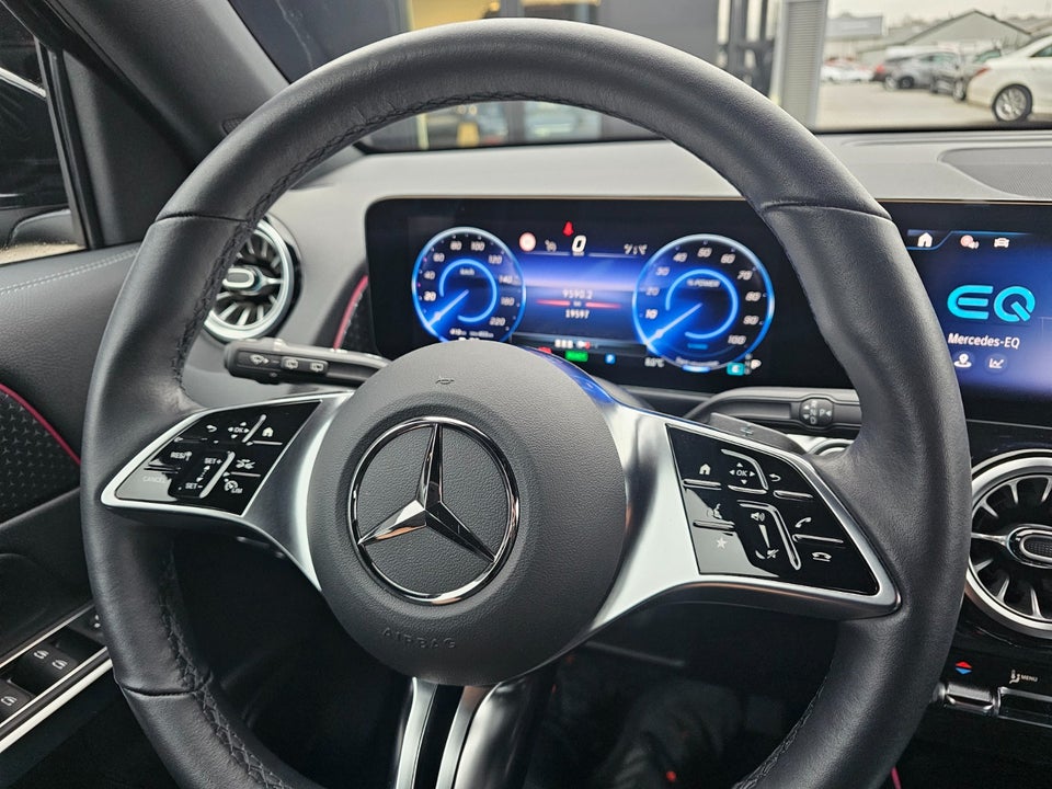 Mercedes EQB250+ Progressive 5d