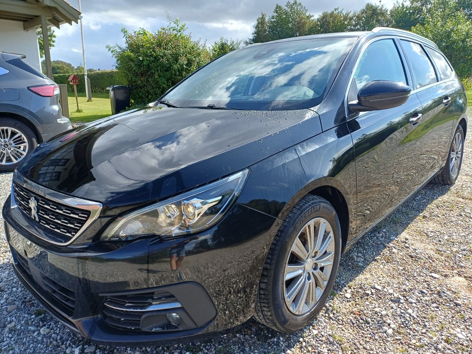 Peugeot 308 1,5 BlueHDi 130 Allure Pack SW Van 5d