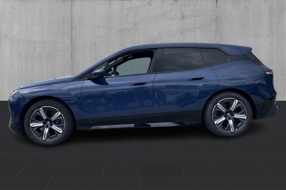 BMW iX xDrive40 Fully Charged 5d
