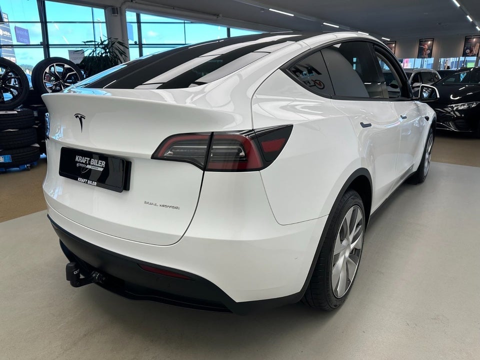 Tesla Model Y Long Range AWD 5d